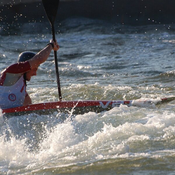 Kayaking and Rafting the Nantahala River Gorge: A Comprehensive Guide