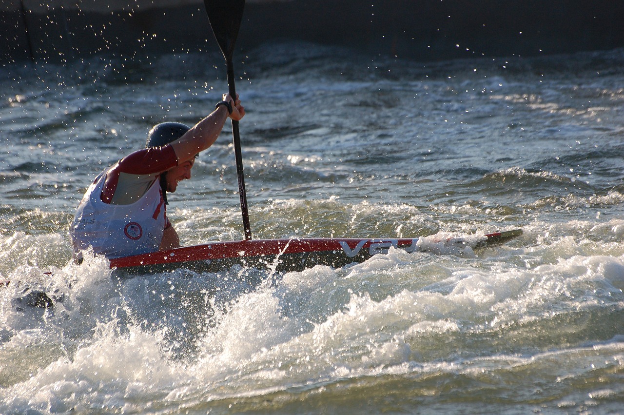 Kayaking and Rafting the Nantahala River Gorge: A Comprehensive Guide